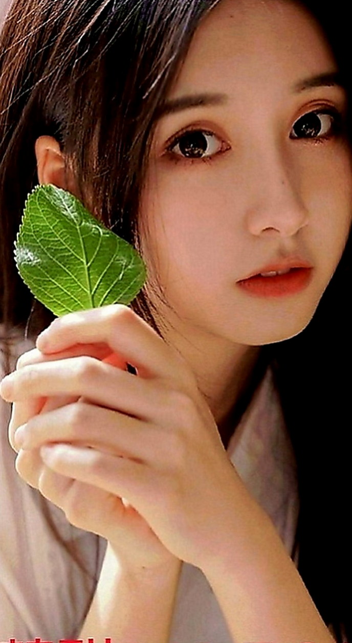 烏來找小姐：潔依 |幼幼學生妹|163cm|50kg|C罩杯|18歲|氣質外貿型 美腿超誘人的 身材火辣 大屁股大奶子大